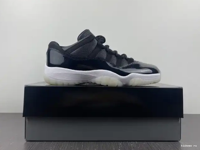Cheap Kickmax Low 11 AV2187-001 Retro 72-10 Jordan Air 0608